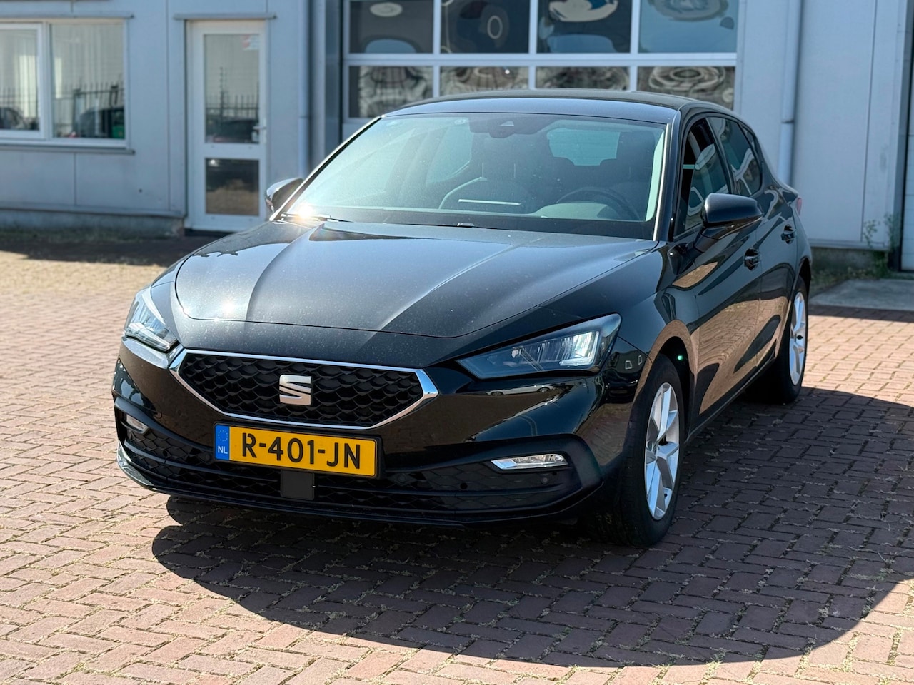 SEAT Leon - 2.0 TDI Style Business Intense Export - AutoWereld.nl