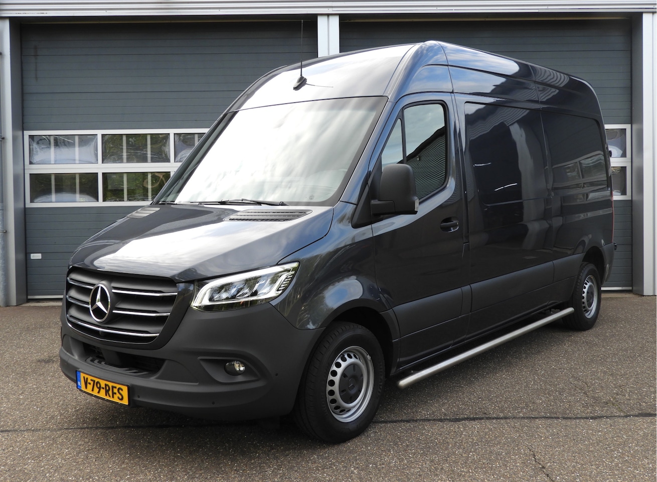 Mercedes-Benz Sprinter - 315 1.9 CDI L2H2 FWD AUT | 360° CAMERA | DISTRONIC | LED | MBUX - AutoWereld.nl