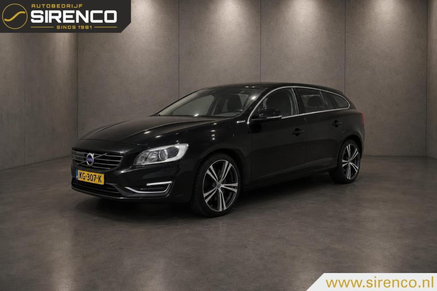 Volvo V60 - 2.4 D5 R-Design | leder | adaptive cruise control | stoelverwarming | obc defect | - AutoWereld.nl