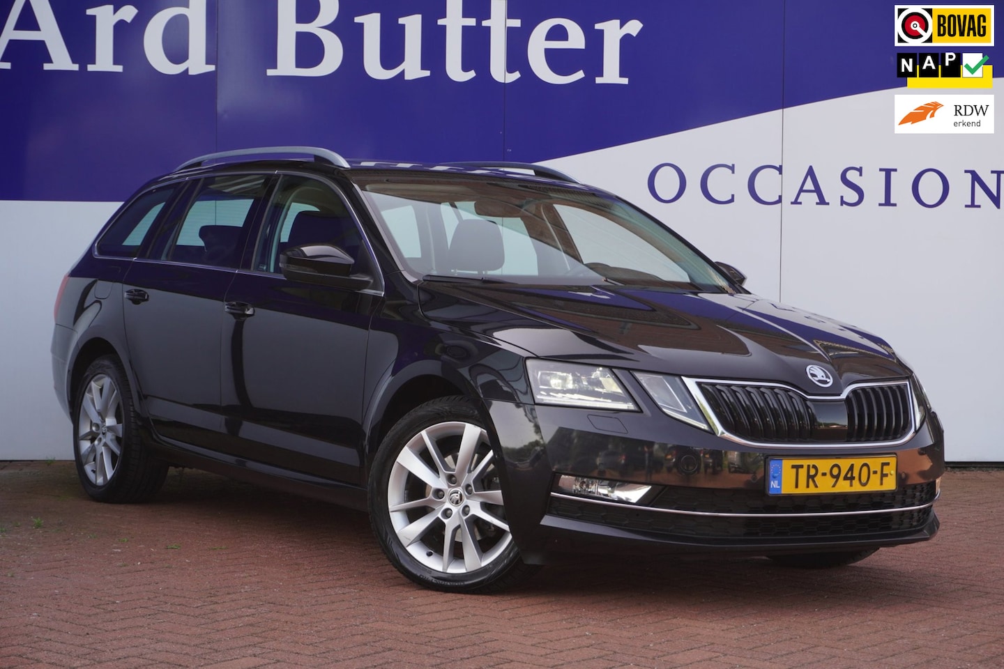 Skoda Octavia Combi - 1.0 TSI Greentech Style Business / CANTON / LED / Stoelverw. / Sfeerverl. / 17"LMV / = SUP - AutoWereld.nl
