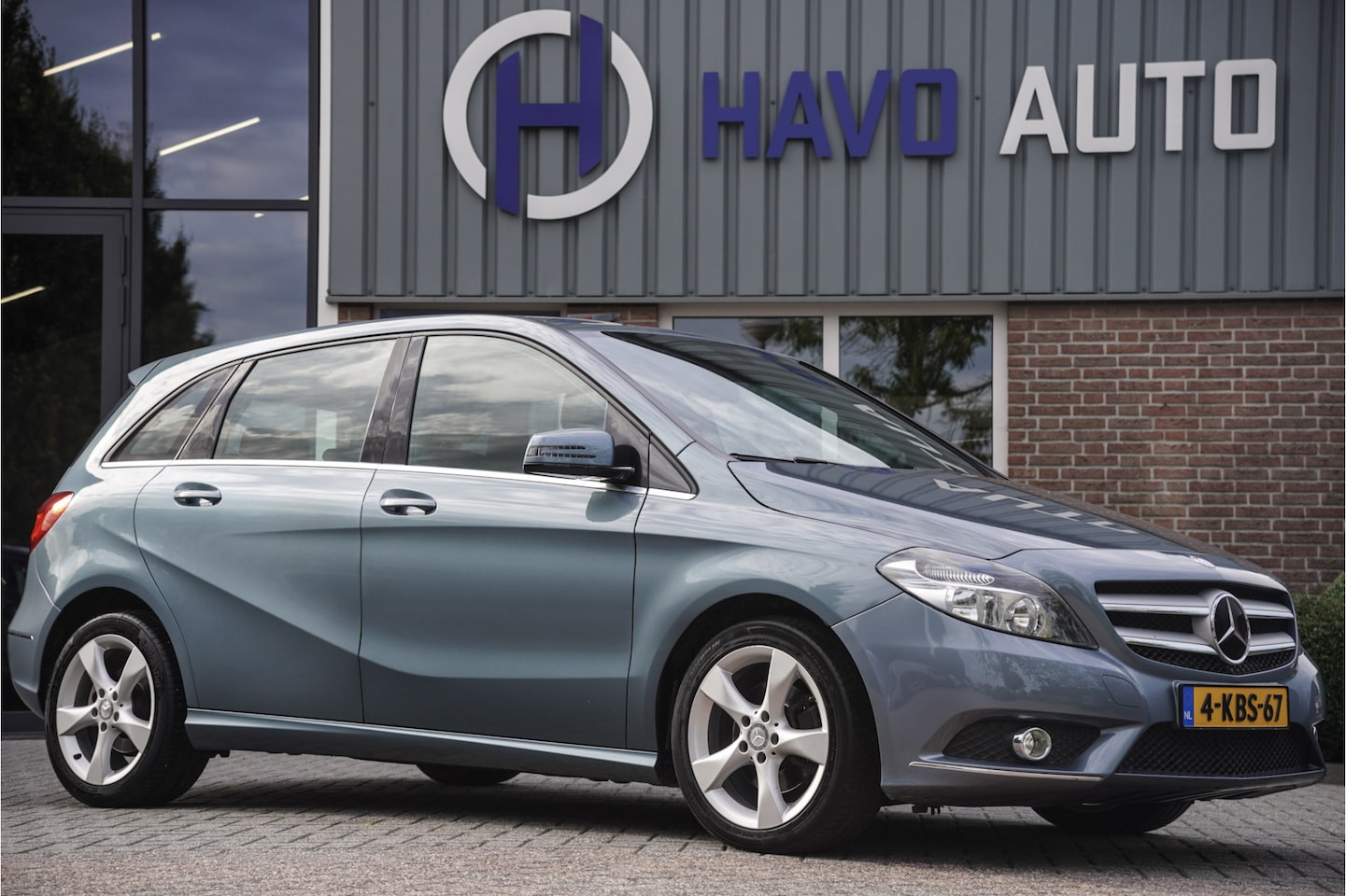 Mercedes-Benz B-klasse - 180 180, AUTOMAAT, NAVI, NAP, CRUISE CONTROL, BLUETOOTH - AutoWereld.nl
