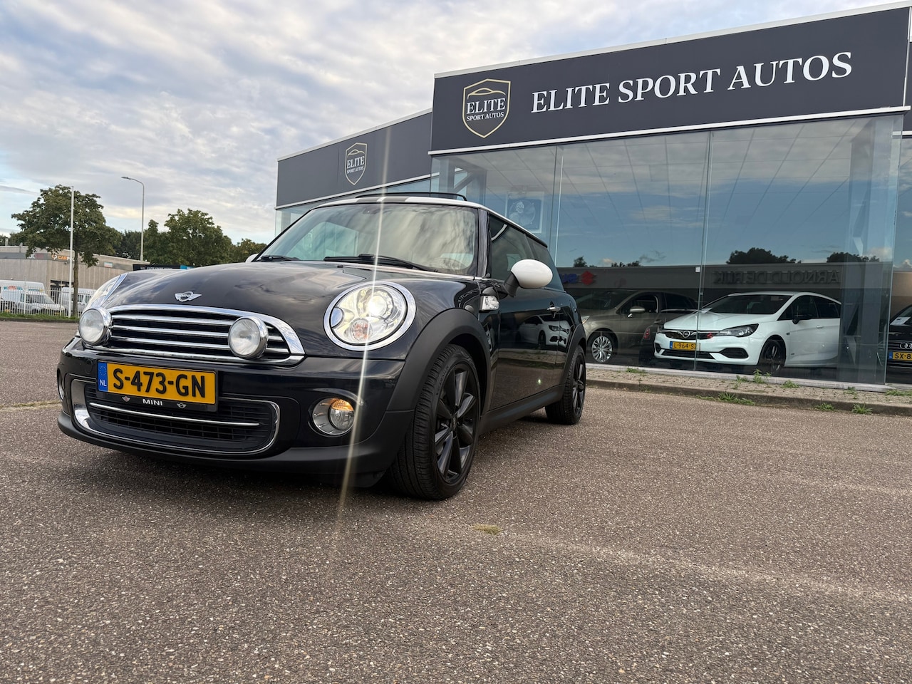 MINI 3-Deurs - 1.6 Cooper Westminster I pano I Cruisecontrol I Navi - AutoWereld.nl