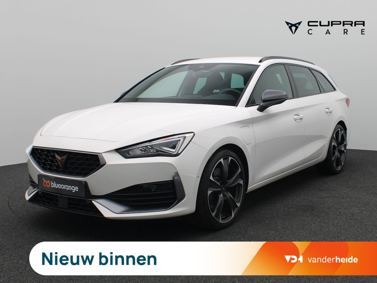 CUPRA Leon Sportstourer - 1.4 e-Hybrid VZ Performance 245PK DSG Achteruitrijcamera, Stoel-stuurverwarming, Side Assi - AutoWereld.nl