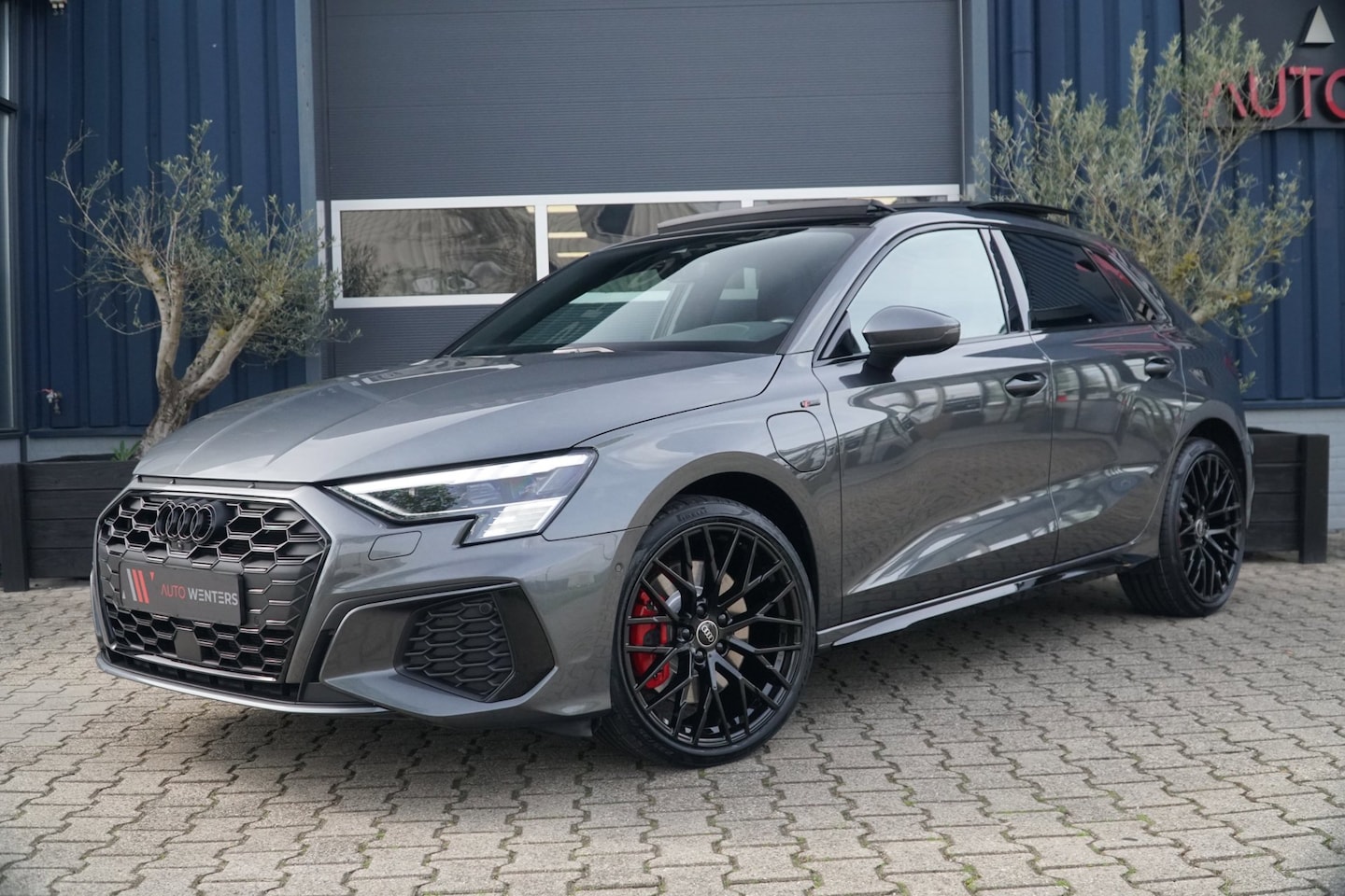 Audi A3 Sportback - 45 TFSI e S edition Competition 245PK PHEV S Line | Pano | Matrix LED | 360° | ACC - AutoWereld.nl