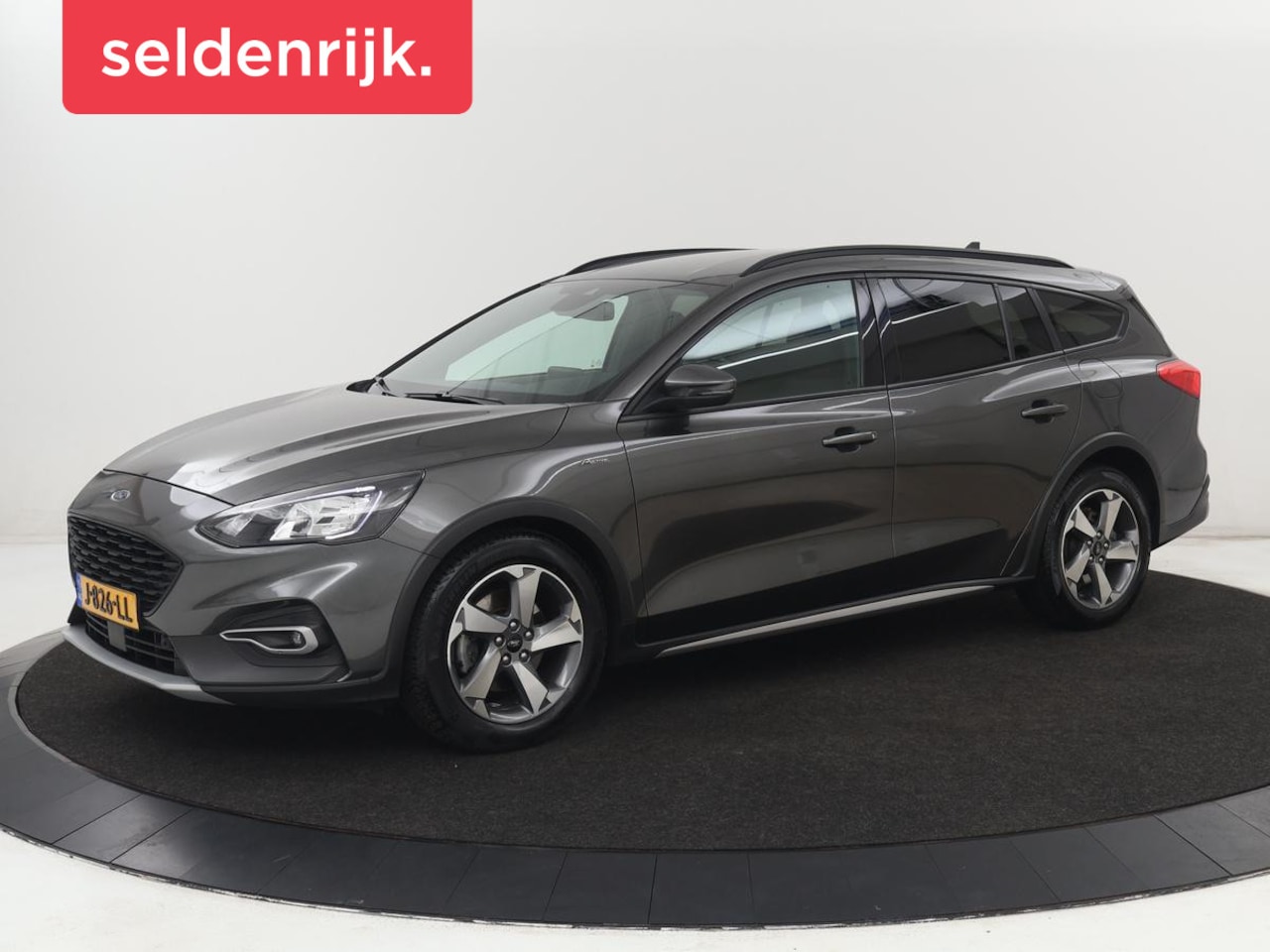 Ford Focus - 1.5 EcoBoost Active X Business | Adaptive cruise | Trekhaak | Camera | Carplay | Navigatie - AutoWereld.nl