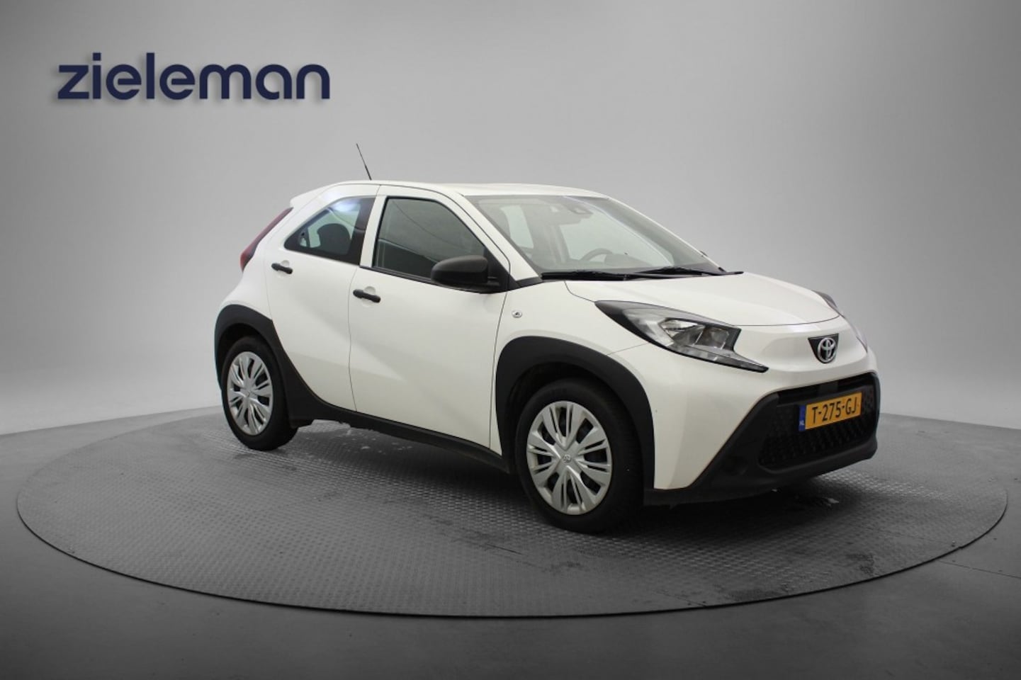Toyota Aygo X - 1.0 VVT-i MT - Carplay, adaptive Cruise, Airco - AutoWereld.nl