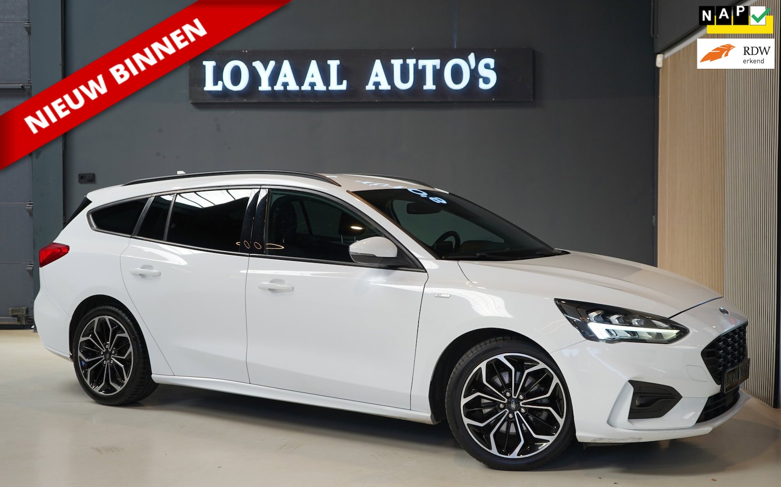 Ford Focus Wagon - 1.0 EcoBoost ST Line Business | NAVI | BI-XENON | AIRCO | TREKHAAK | PDC |NAP | APK. - AutoWereld.nl
