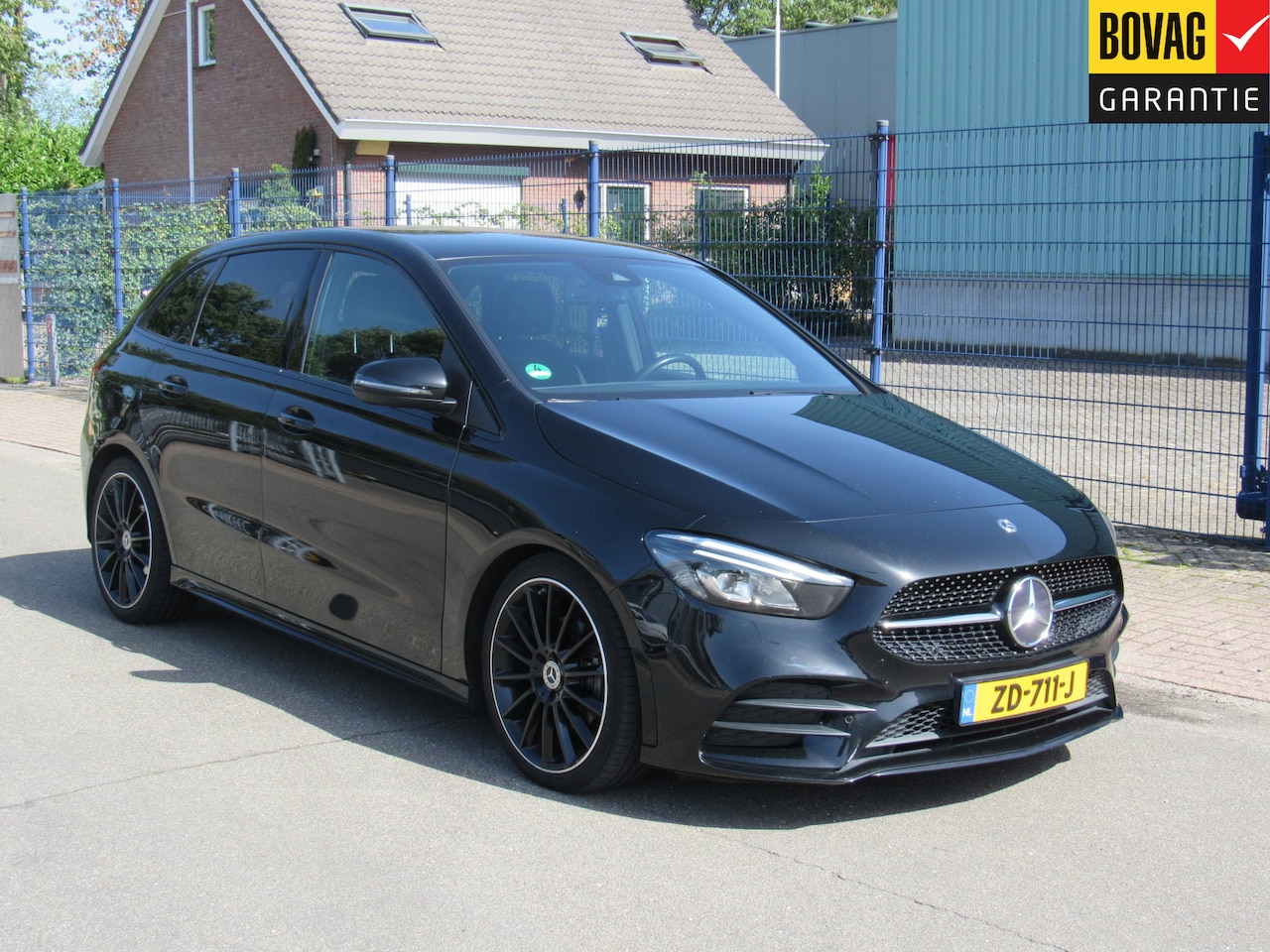Mercedes-Benz B-klasse - 180 Business Solution AMG widescreen-camera- 19 inch - AutoWereld.nl