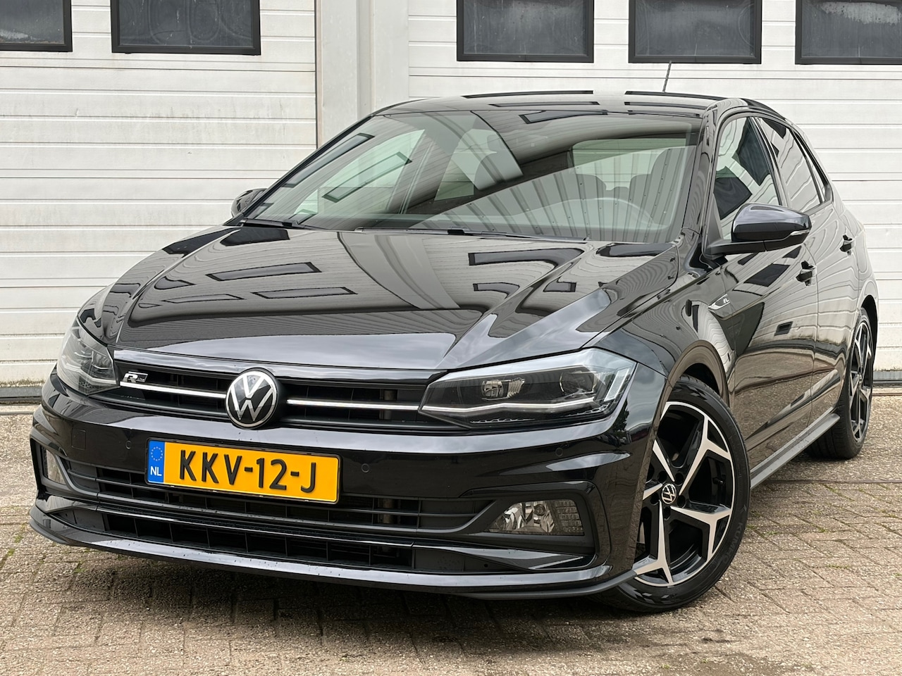 Volkswagen Polo - 1.5 TSI 3x R LINE AUT/CAMERA/CARPLAY/NAVI/ACC/FRONT ASSIST/IQ DRIVE/VIRTUAL/ - AutoWereld.nl