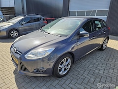 Ford Focus - 1.0 EcoBoost Lease Titanium EXPORT/HANDEL TIK IN DE MOTOR