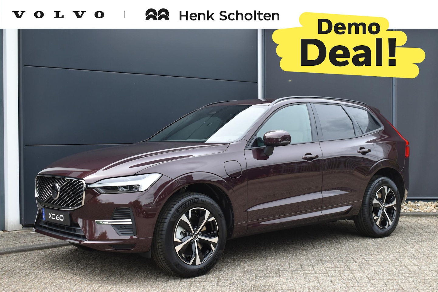 Volvo XC60 - T6 Plug-in hybrid AWD Essential | DEMO DEAL! | Google Navigatie | Stoel-/Stuurwielverwarmi - AutoWereld.nl