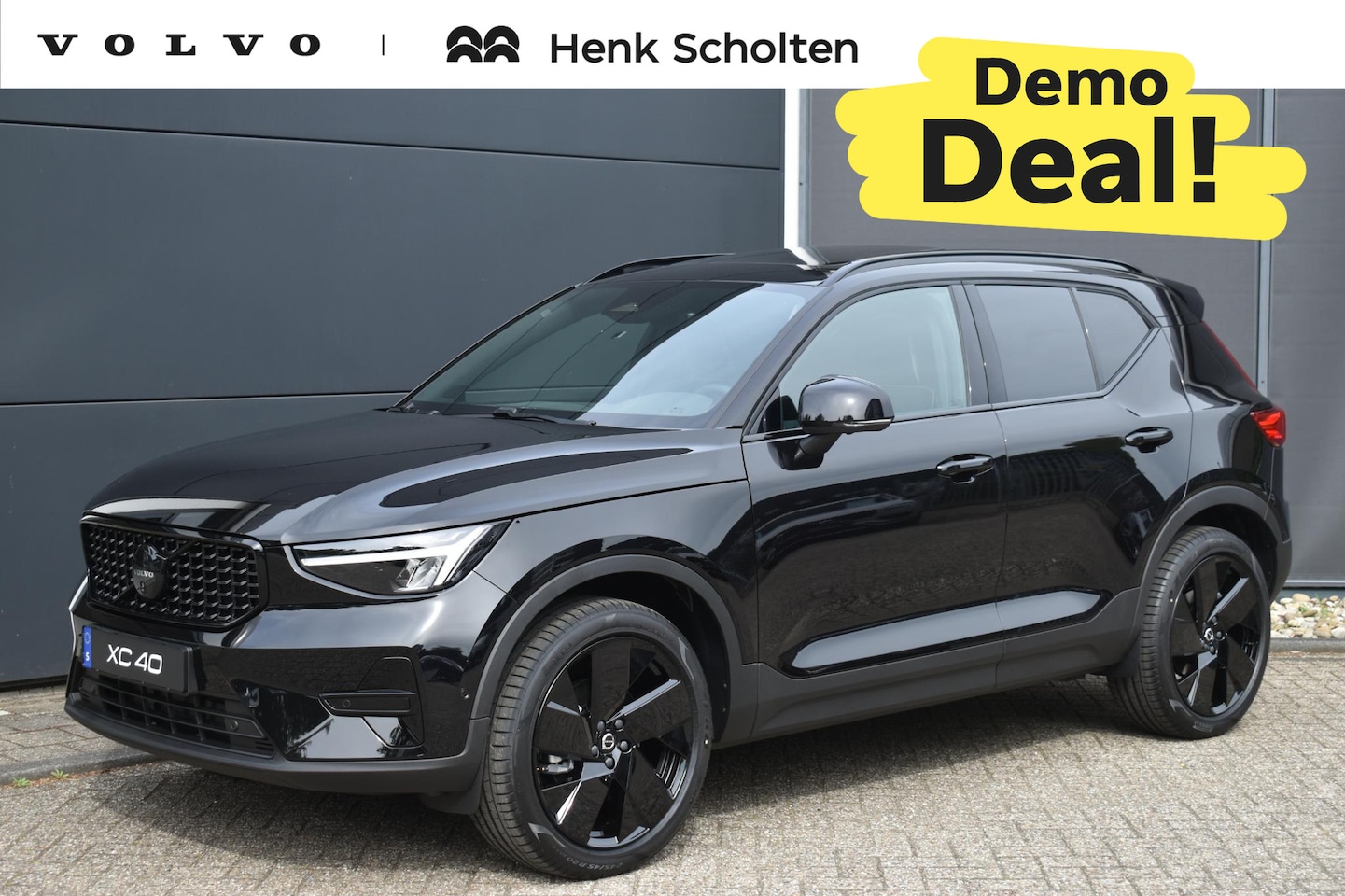 Volvo XC40 - B4 Plus Black Edition | DEMO DEAL! | Panoramisch Schuif-/Kanteldak | 360 Graden Camera | G - AutoWereld.nl