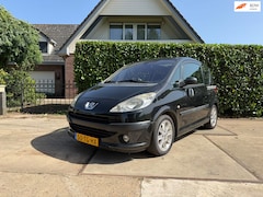 Peugeot 1007 - 1.6-16V Automaat NIEUWE APK