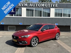 SEAT Leon - 1.5 eTSI FR STOEL + STUURVERWARMING |ACHTERUIT RIJ CAMERA | KEYLESS | DODEHOEK | APPLECARP