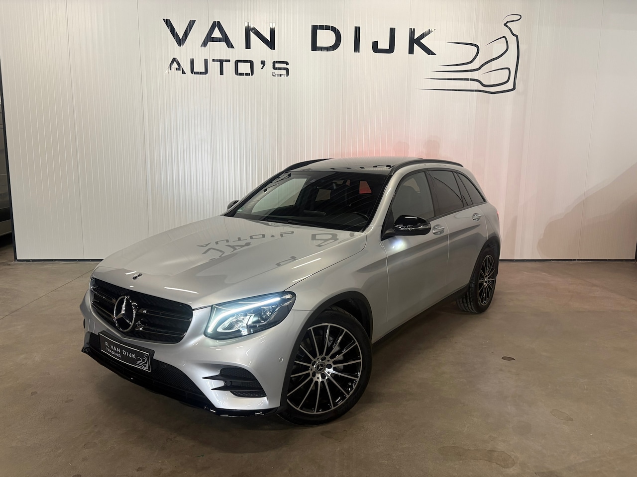 Mercedes-Benz GLC-klasse - 300 4MATIC AMG Night Edition Panoramadak Burmester - AutoWereld.nl