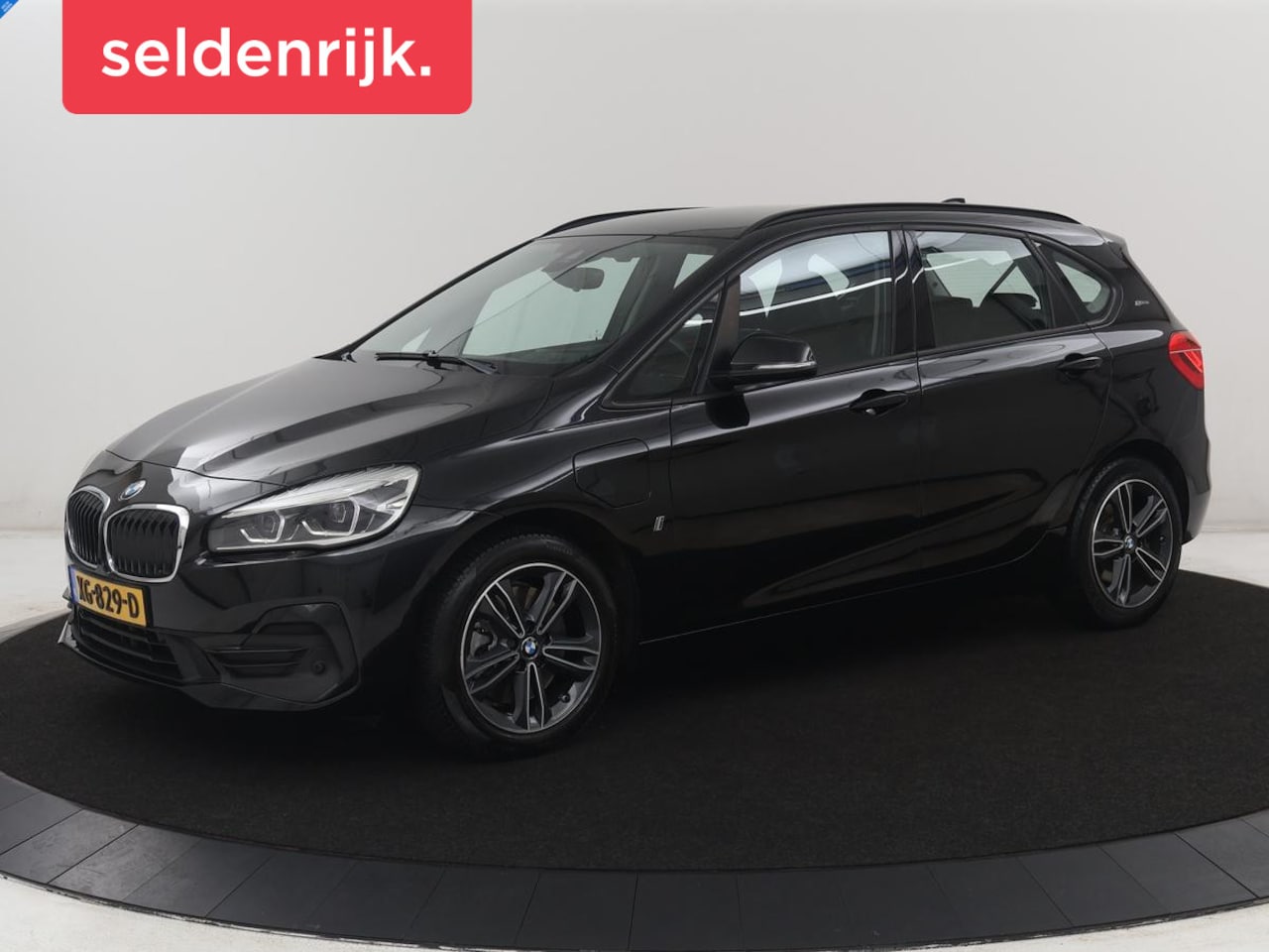 BMW 2-serie Active Tourer - 225xe iPerformance High Executive | Leder | Head up | Stoelverwarming | Camera | Park assi - AutoWereld.nl