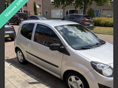 Renault Twingo - 1.5 dCi Night & Day MOOIE AUTO
