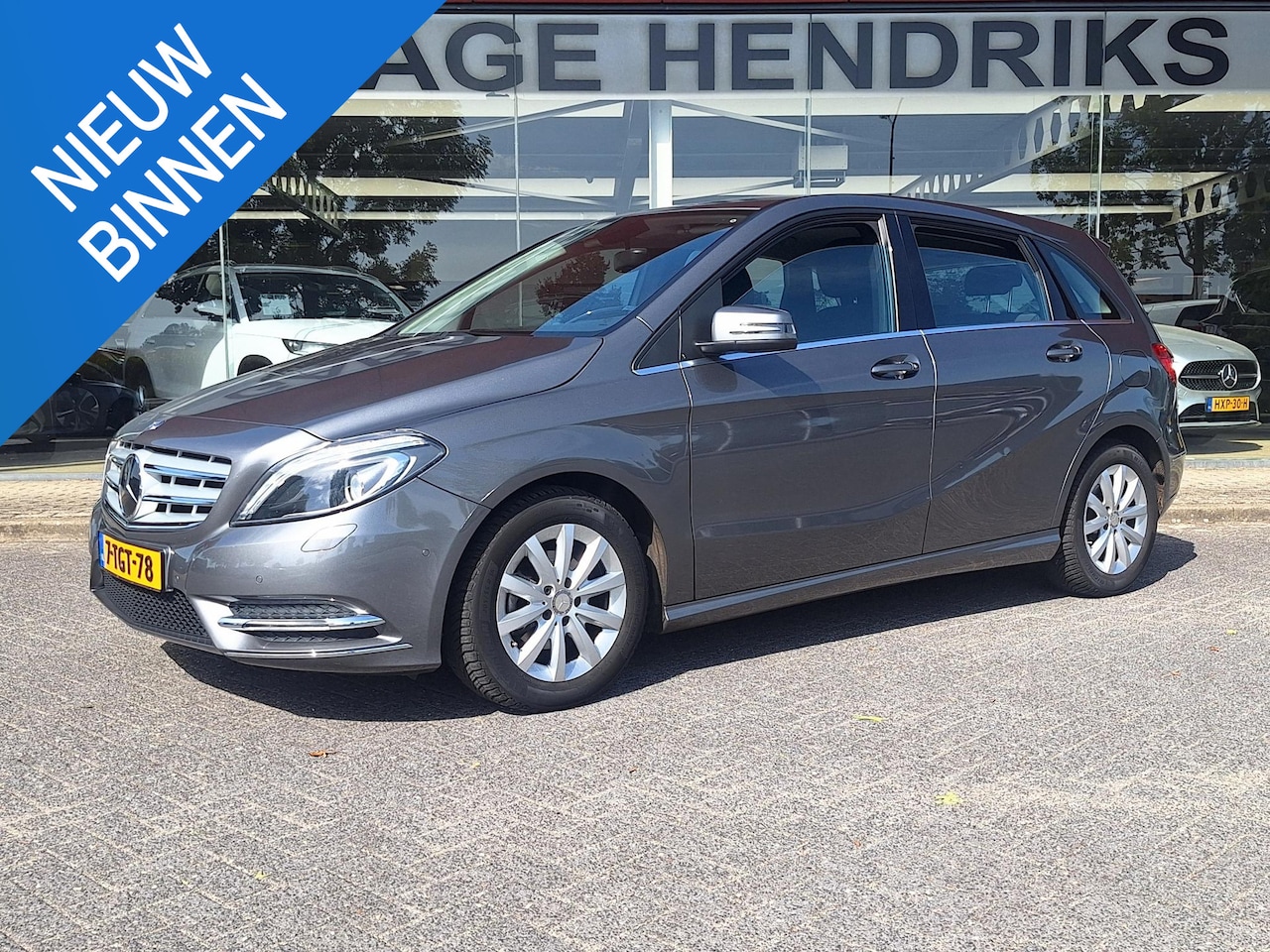 Mercedes-Benz B-klasse - 180 Ambition Automaat |  Climate Control | Navi | CC | NAP |  Eerste Eigenaar | All Season - AutoWereld.nl