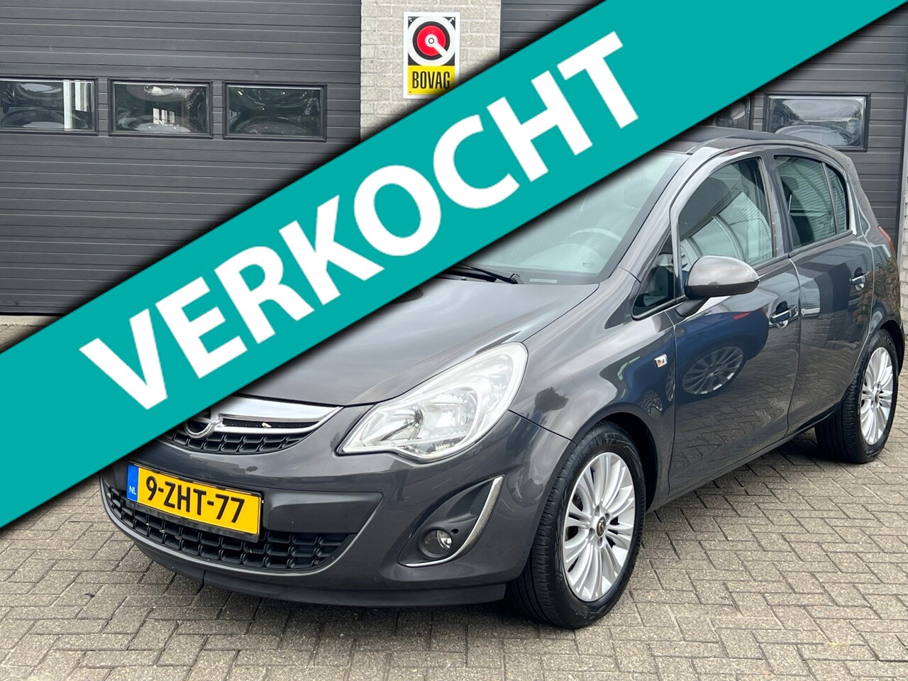 Opel Corsa - 1.4-16V Cosmo *Nieuwe APK*Garantie*Trekhaak* - AutoWereld.nl