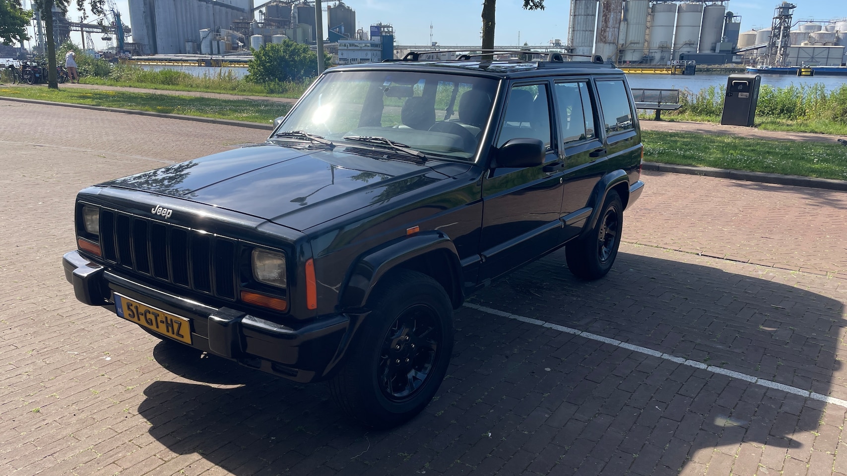 Jeep Cherokee - 4.0i 60th Anniversary Nieuwe Motor - AutoWereld.nl