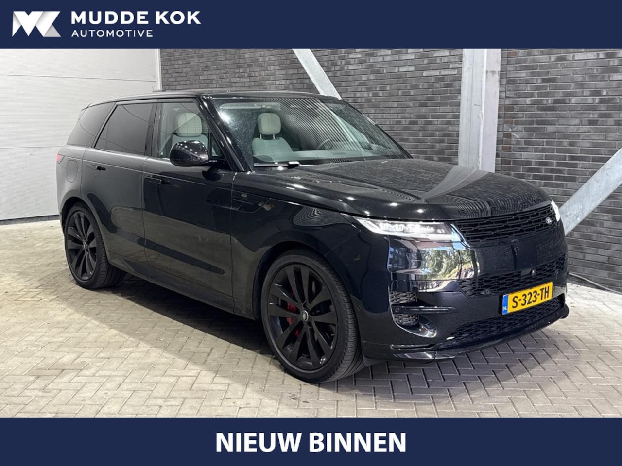 Land Rover Range Rover Sport - 3.0 P510e First Edition | Luchtvering | Panoramadak | Achterasbesturing | Koelbox | 360° C - AutoWereld.nl