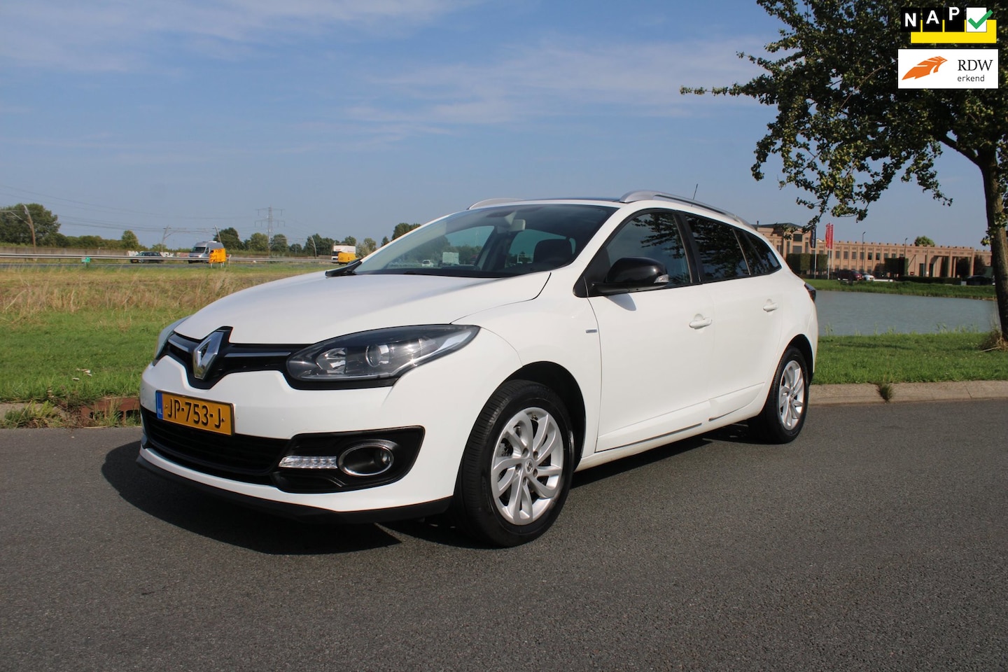 Renault Mégane Estate - 1.2 TCe Limited Climate Control , Navigatie, APK 02-02-2027 - AutoWereld.nl