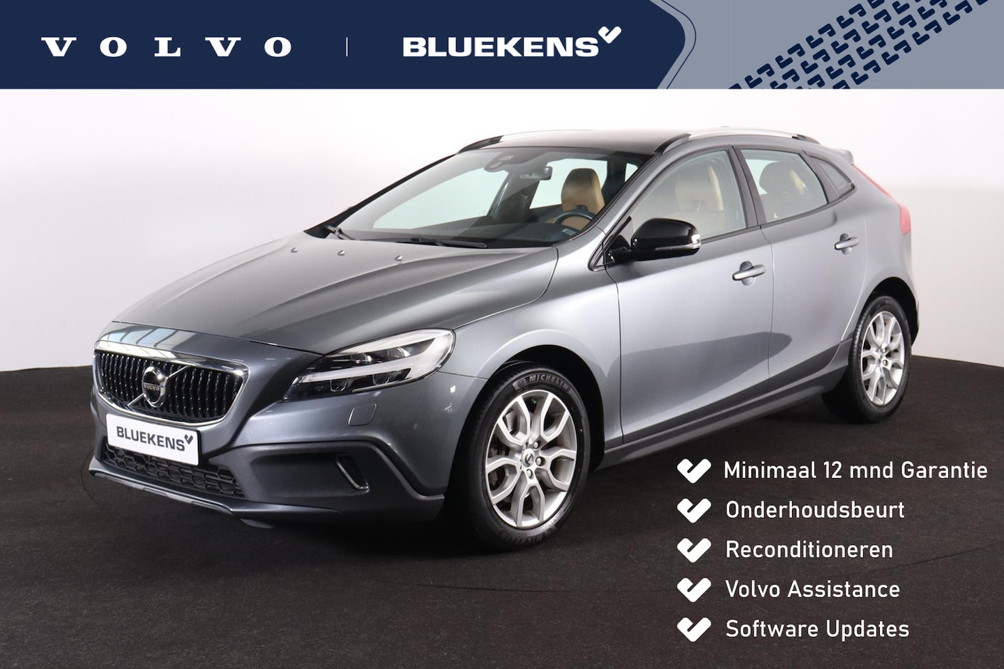 Volvo V40 Cross Country - T3 NordicPlus - Panoramadak - Parkeercamera achter - Verwarmde voorstoelen - Parkeersensor - AutoWereld.nl