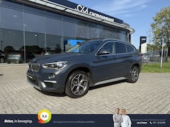 BMW X1 - xDrive20i M-Pakket I Pano I Head-Up I H&K I Trekhaak I Led I Driving Pakket I Navi
