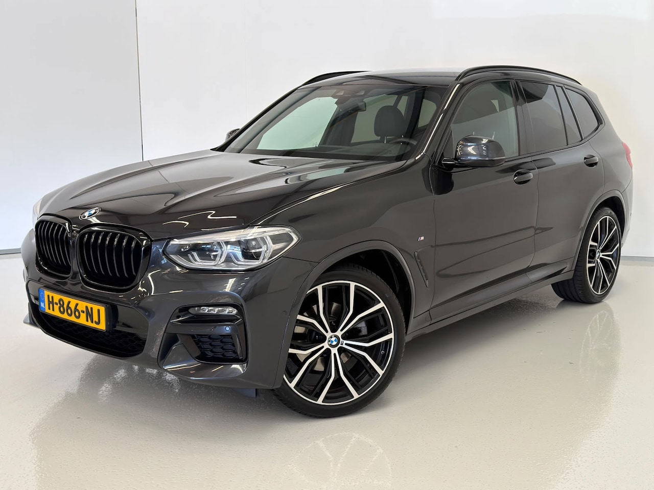 BMW X3 - XDrive20i High Executive / M-pakket / Shadow Line / HUD - AutoWereld.nl