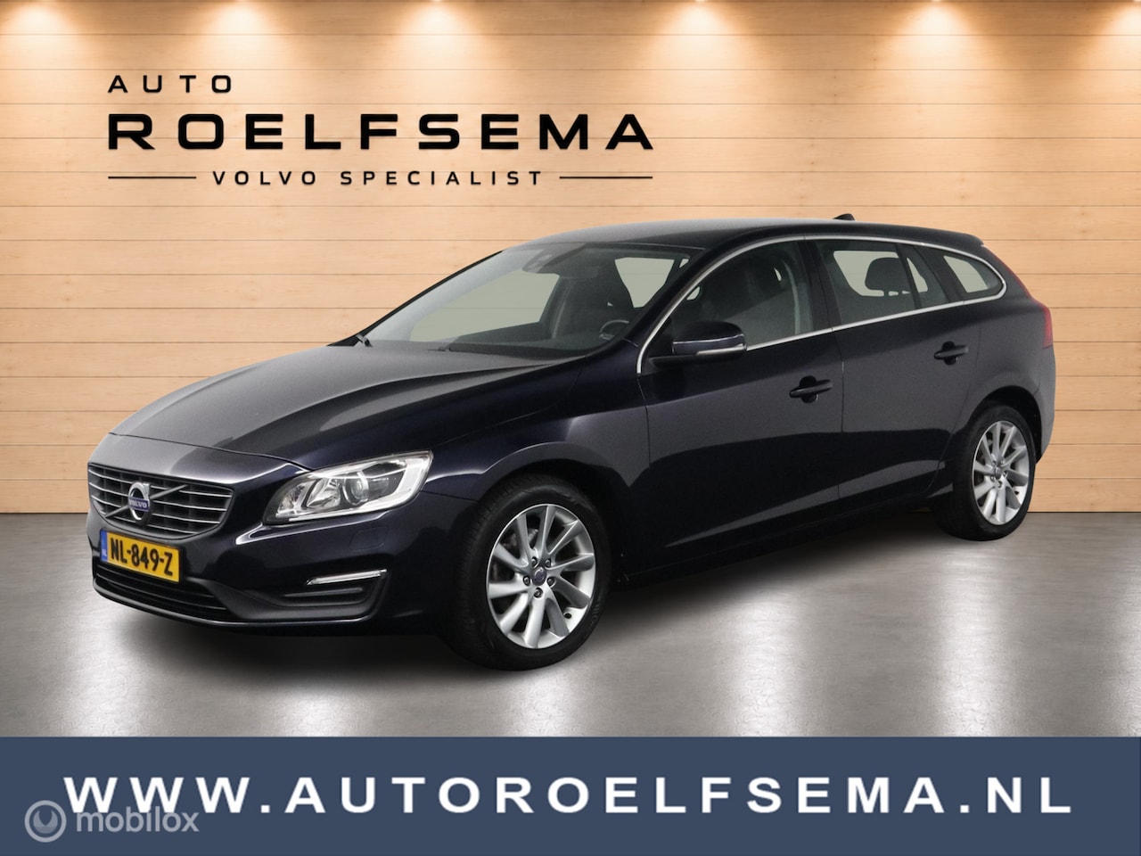 Volvo V60 - 2.0 T3 Nordic+| Verwarmbare voorstoelen | Climate Control | Cruise Control | Navigatie | P - AutoWereld.nl