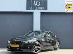 BMW 3-serie - 318i M Sport VIRTUELE COCKPIT / LEDER / CARBON / NAP