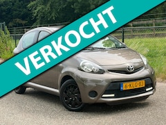 Toyota Aygo - 1.0 VVT-i Aspiration /Uniek/Carplay/Camera/Airco/