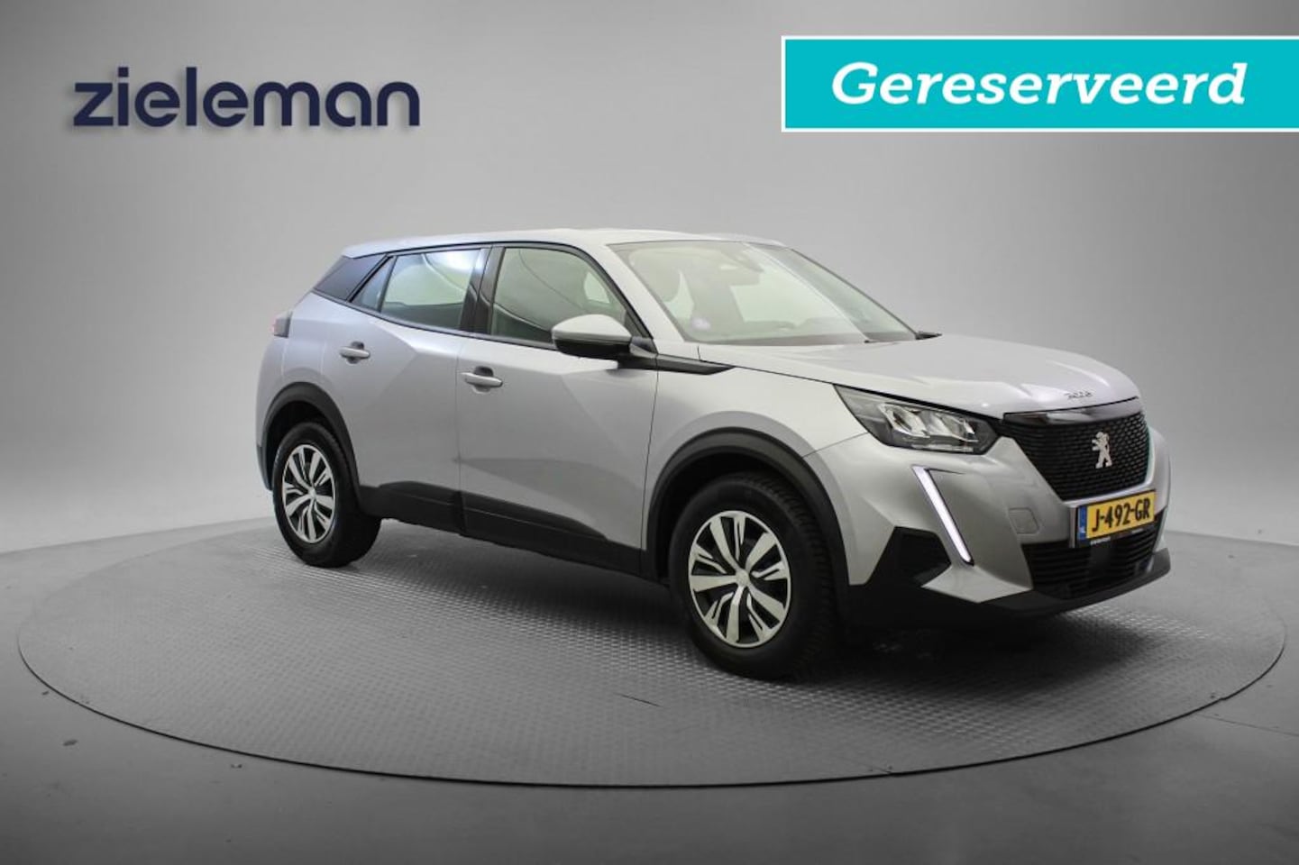 Peugeot 2008 - 1.2 PureTech Active - Carplay, Navi, Cruise, Trekhaak GERESERVEERD!!! - AutoWereld.nl
