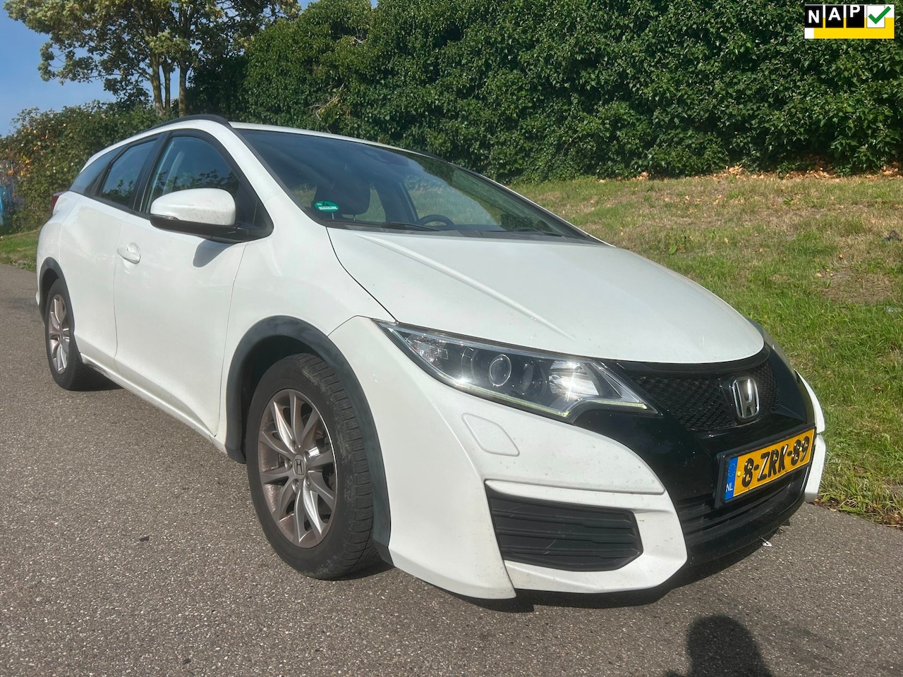 Honda Civic Tourer - 1.6D Comfort - Navi - Clima - Cruise - AutoWereld.nl