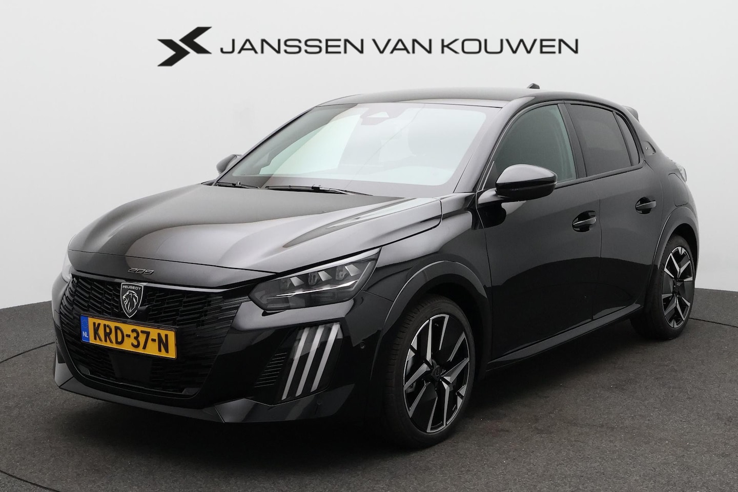 Peugeot 208 - 1.2 Hybrid 145 e-DCS6 GT Alcantara / 2+6 Jaar Garantie - AutoWereld.nl