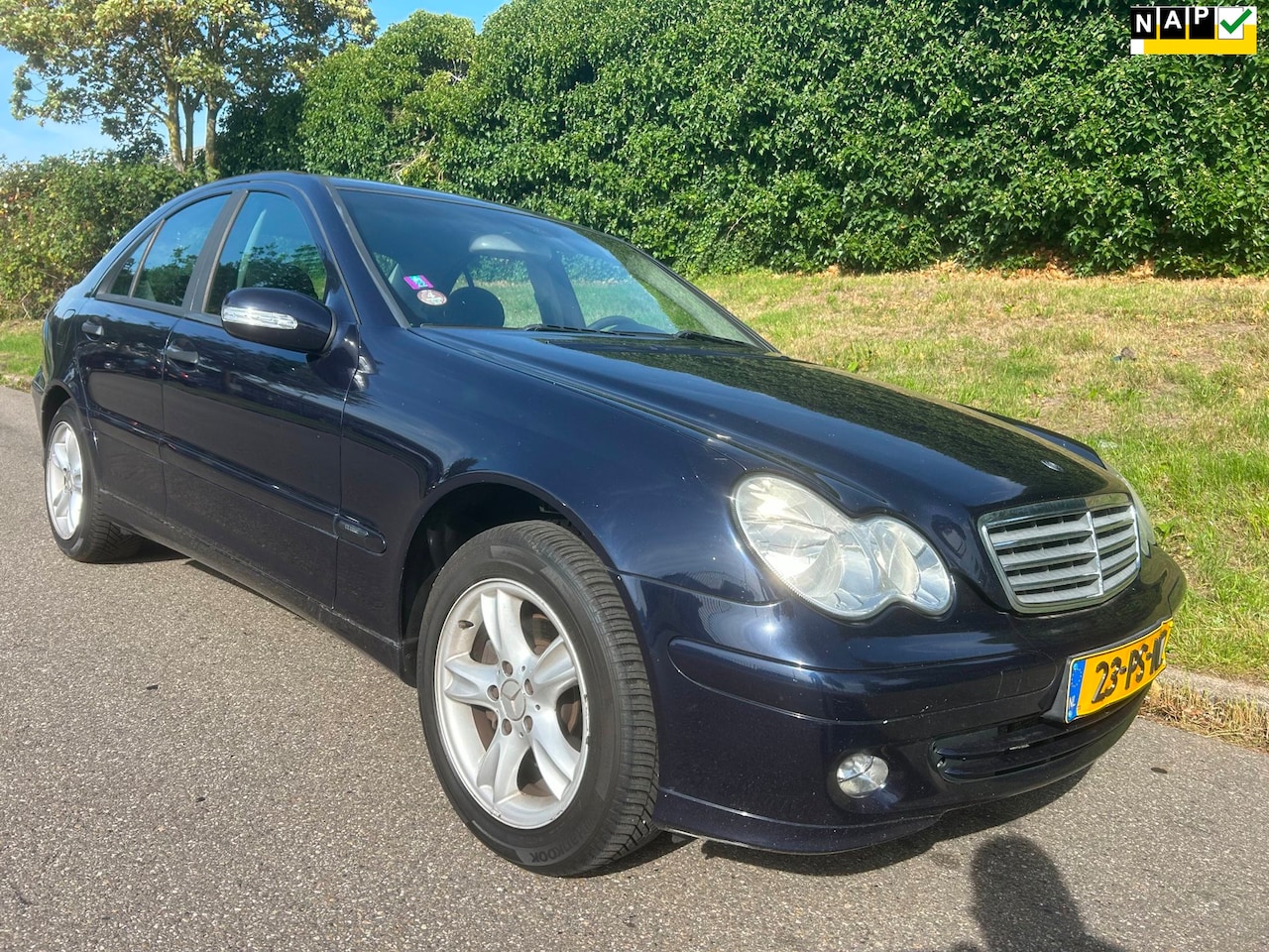 Mercedes-Benz C-klasse - 200 CDI Classic - Nette auto! nagenoeg geen roest - AutoWereld.nl