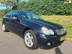 Mercedes-Benz C-klasse - 200 CDI Classic - Nette auto nagenoeg geen roest