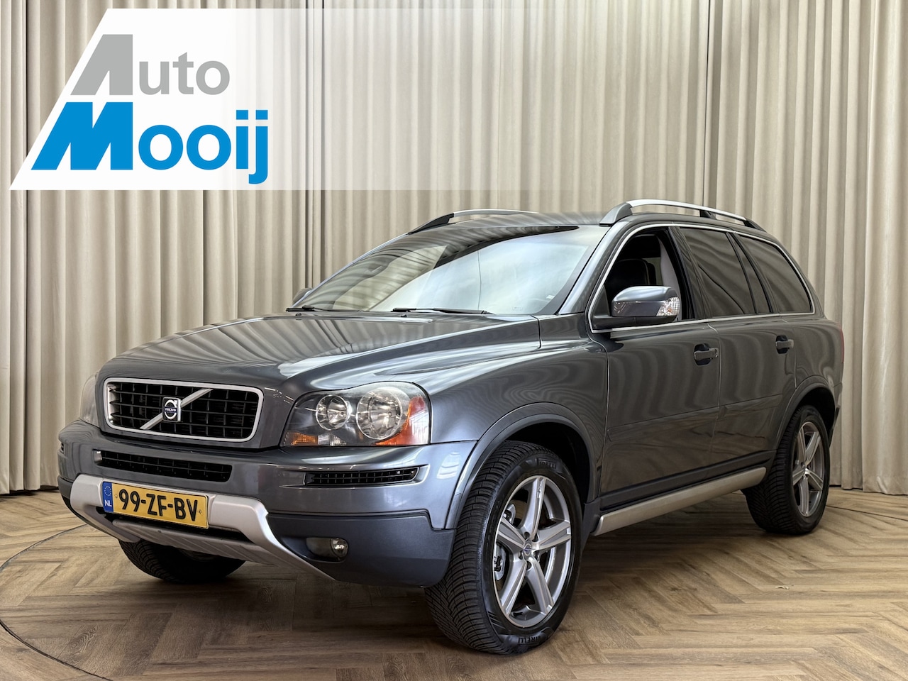 Volvo XC90 - 3.2 Sport 7-Persoons / Leder / Trekhaak / Memory / Navigatie / Cruise / ECC Clima / Org.NL - AutoWereld.nl