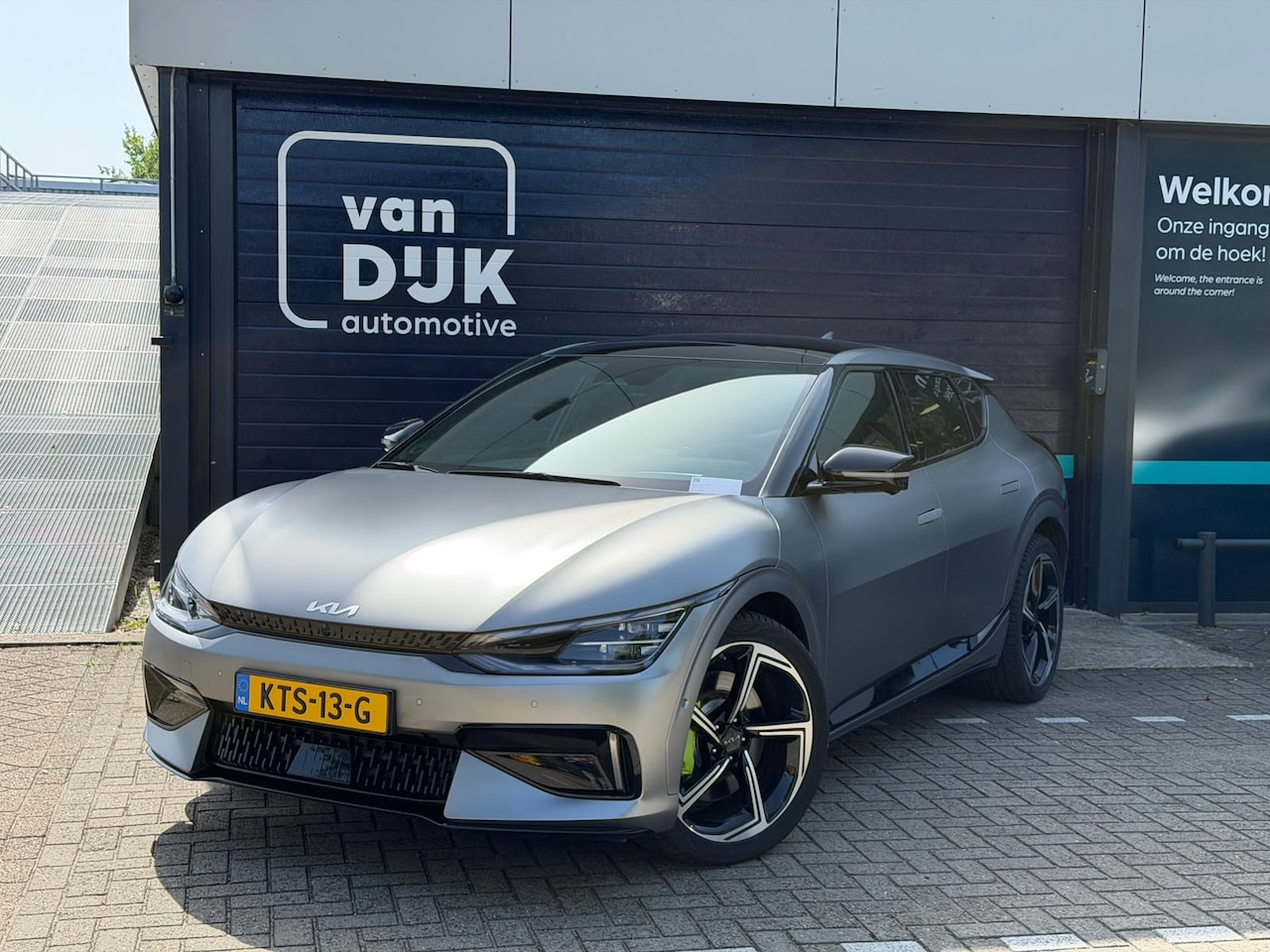 Kia EV6 - GT Performance 585 PK AWD 77.4 kWh Panoramadak Moonscape matte kleur 21" LMV HUD 360° Came - AutoWereld.nl