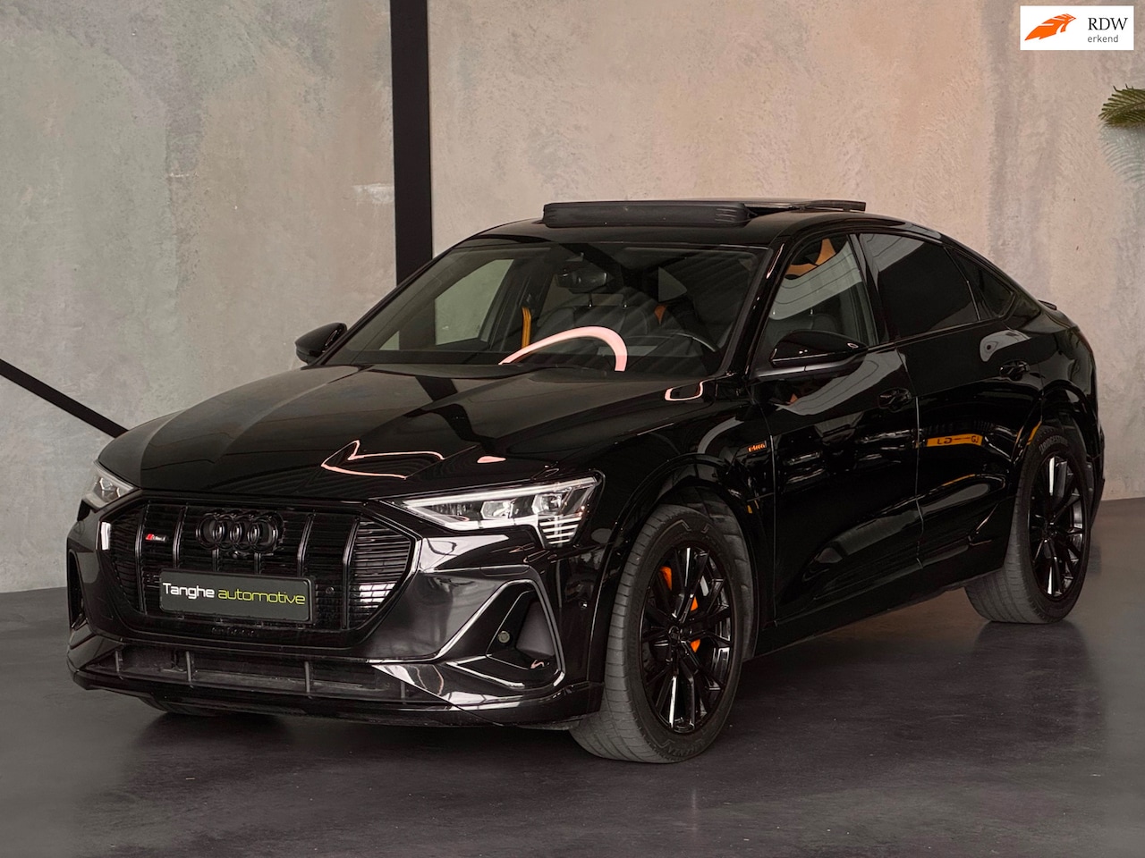 Audi e-tron Sportback - 55 S Black Edition,Pano,360°,Softclose,ACC,4Zone clima,Head-Up,Volledig leer,Matrix, VOL!! - AutoWereld.nl