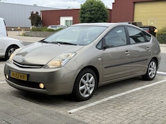 Toyota Prius - 1.5 Hybrid JBL Navi Cruise KeyLess