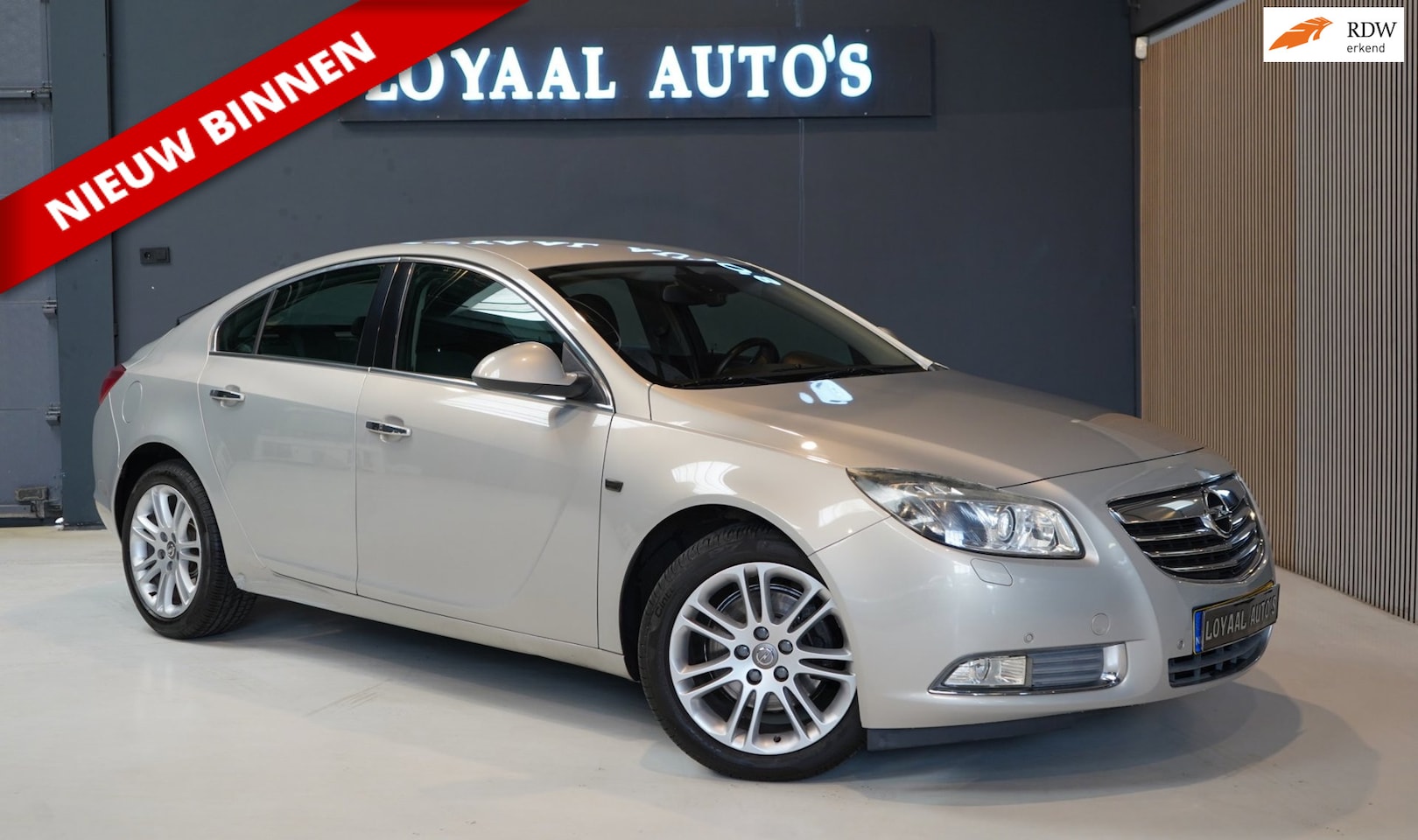 Opel Insignia - 2.0 T Cosmo | AUT | CRUISE | PDC | STOELVERW. | APK. - AutoWereld.nl