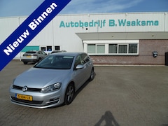 Volkswagen Golf - 1.2 TSI Trendline