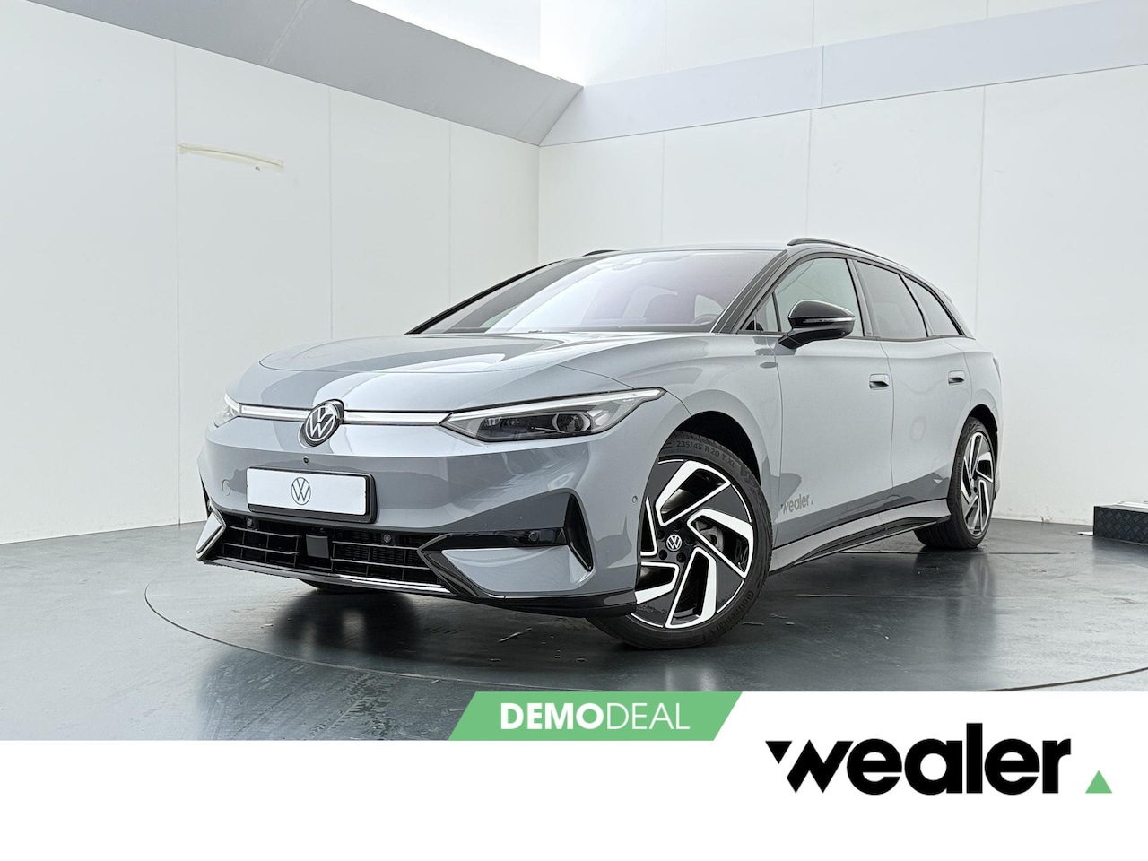Volkswagen ID.7 Tourer - Pro Limited Edition Plus 77 kWh 286pk | LED Matrix | Stoel- & stuurwielverwarming | Naviga - AutoWereld.nl