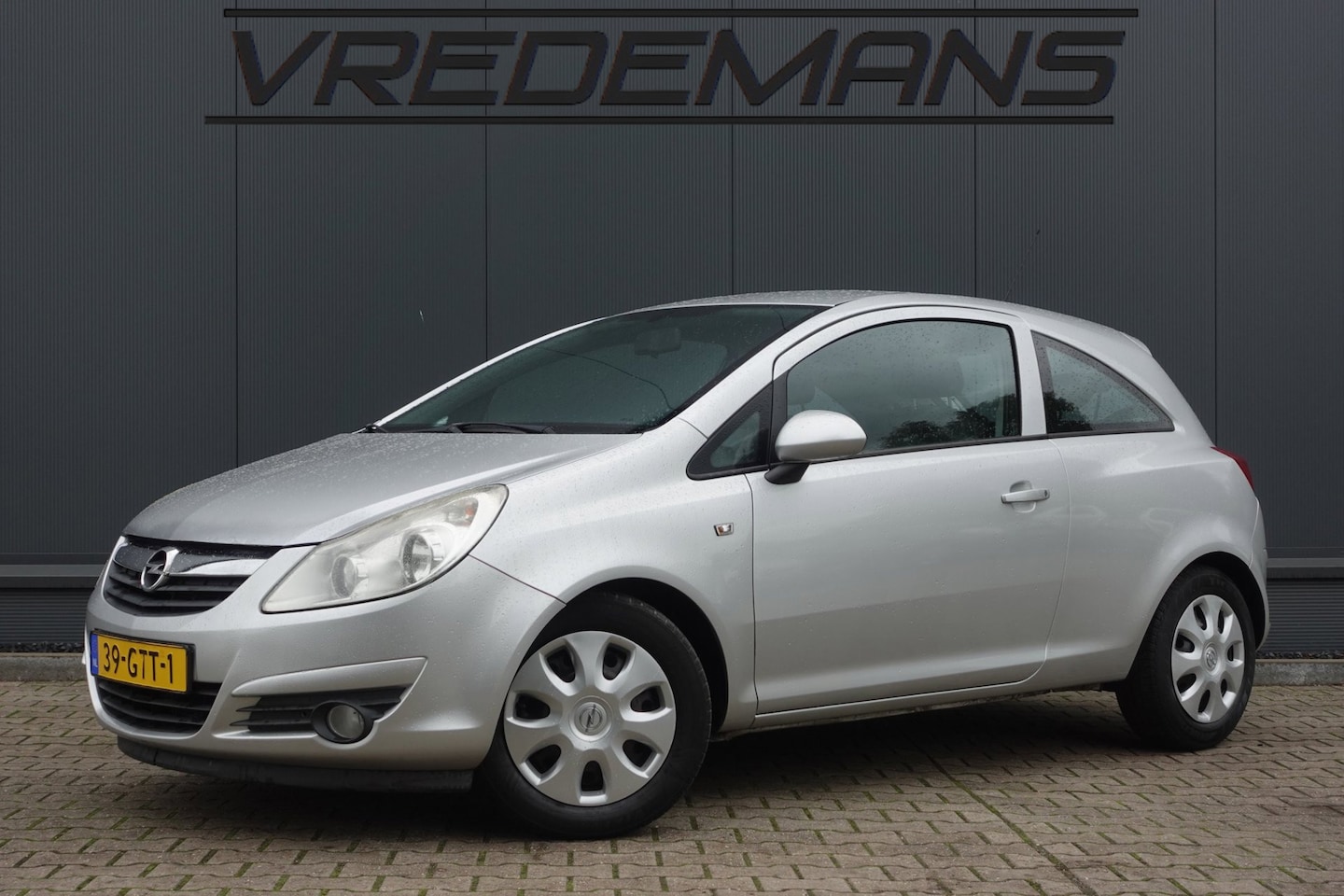 Opel Corsa - 1.4-16V Enjoy 1.4-16V Enjoy - AutoWereld.nl