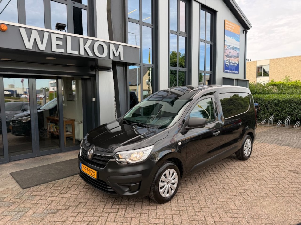 Renault Express - 1.5 Dci 95PK Comfort Pack Business Airco, Schuifdeur, PDC, Cruisecntrl, Camera - AutoWereld.nl