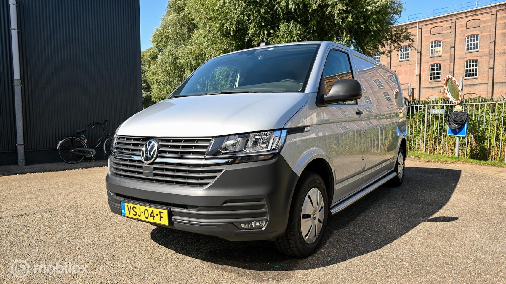 Volkswagen Transporter - 2.0 TDI L2H1 28 2.0 TDI 110 PK L2H1 28 - AutoWereld.nl
