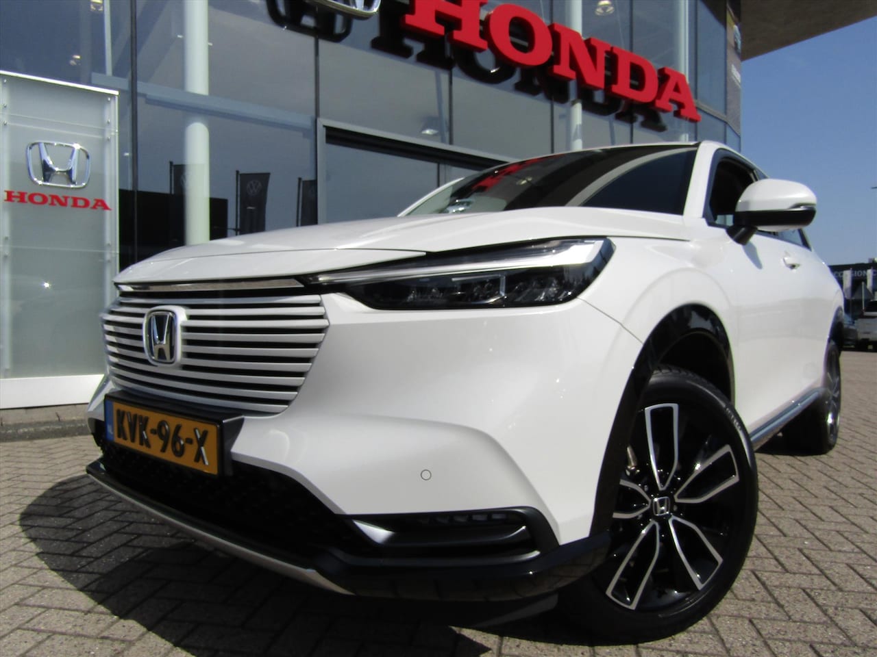 Honda HR-V - 1.5 i-MMD 131pk CVT Advance, Allweatherbanden - AutoWereld.nl