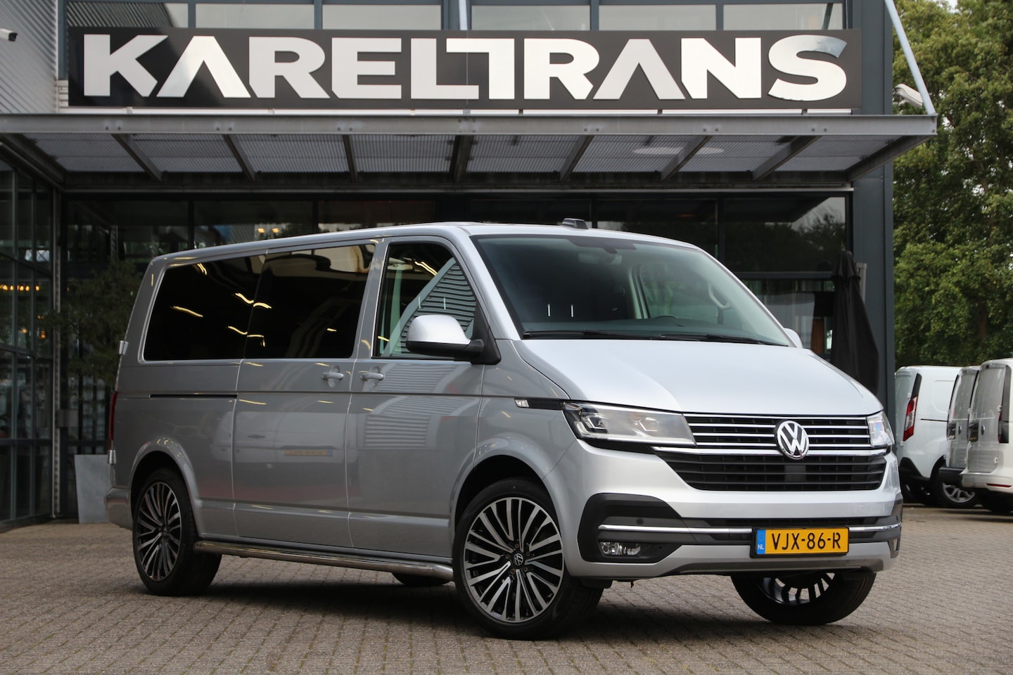 Volkswagen Transporter - 2.0 TDI 150 | Aut. | DC | L2H1 | LED | Cruise | Airco.. - AutoWereld.nl