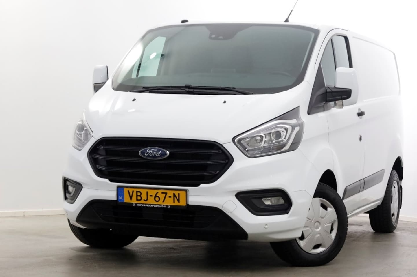 Ford Transit Custom - 280 2.0 TDCI 130pk E6 L1H1 Trend Airco/Navi/Camera 08-2019 - AutoWereld.nl